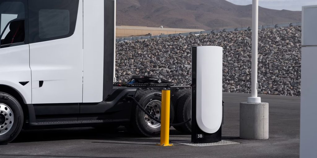 Semi-Charging-For-Business | Elettronauti.it