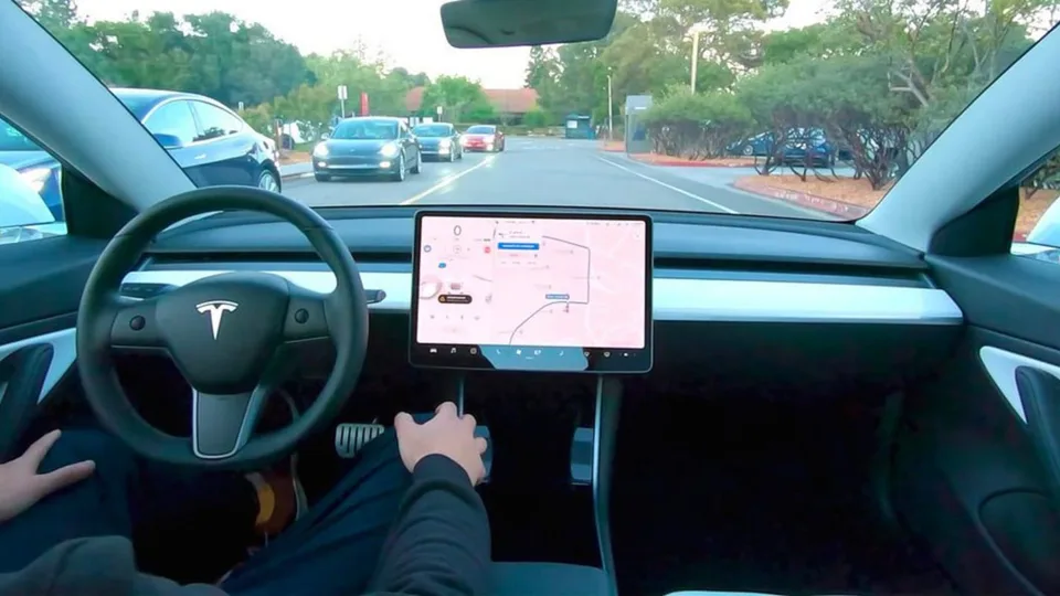 Tesla rilascia un nuovo aggiornamento Full Self-Driving Beta con miglioramenti delle prestazioni