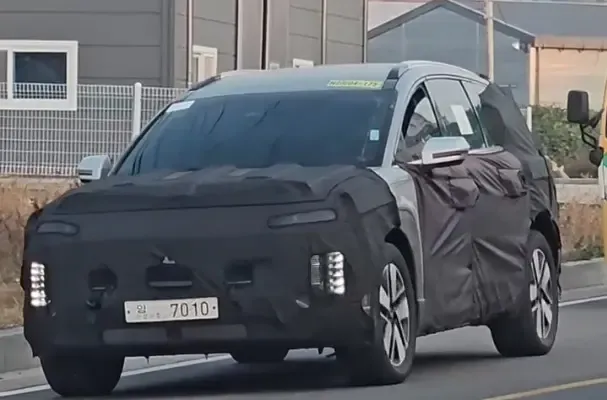 Hyundai IONIQ 7 è stata avvistata in fase di test, il primo SUV elettrico a 3 file del marchio | Elettronauti.it