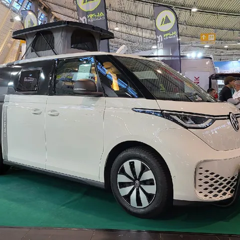 VW ID. Buzz - prima conversione in Camper