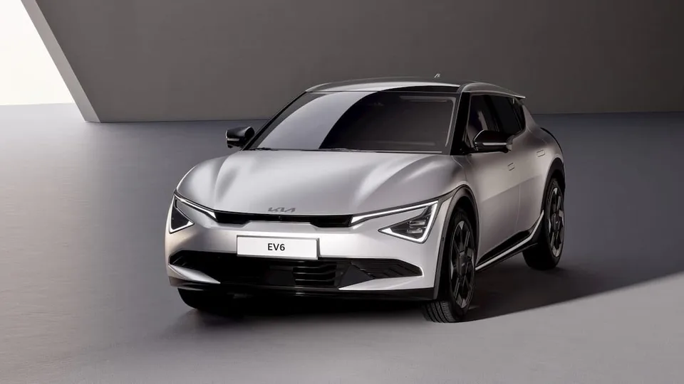 Kia presenta la nuova EV6 - maggiore autonomia, funzioni aggiornate e un nuovo design