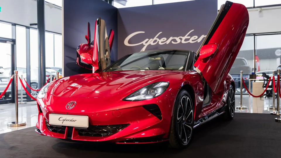MG svela un prezzo inferiore al previsto per la sua prima roadster elettrica