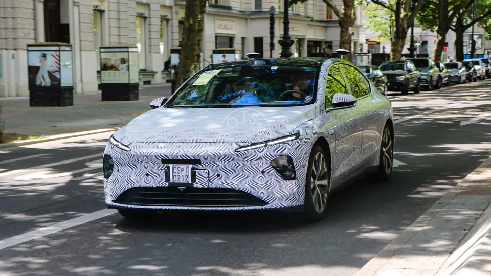 NIO ET7 Anteriore Avvistamento