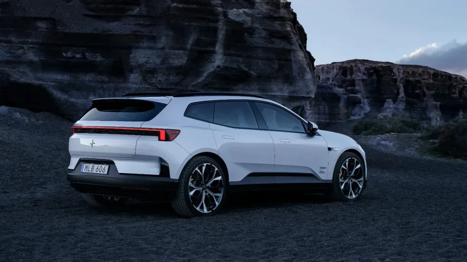 Polestar 4 SUV: 57.900€, torna il lunotto
