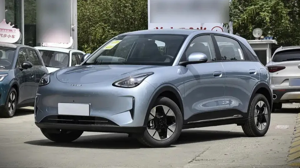 Geely EX2 e BYD Qin L: MIIT segnala irregolarità