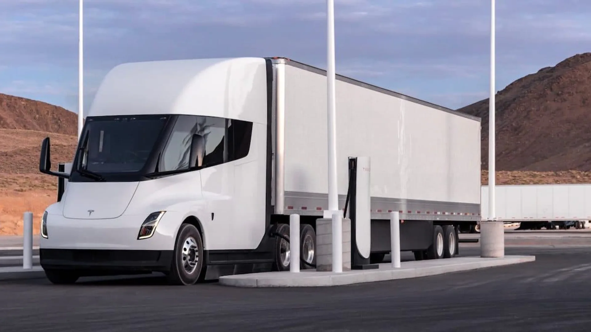 Elon Musk aggiorna la produzione di Tesla Semi